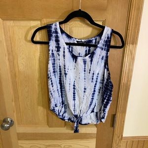 Tie dye keyhole front tank top